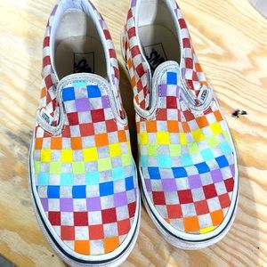 Girls rainbow checkered Vans size 3.0